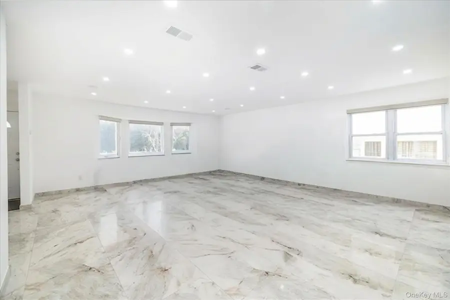 83 Arnold Court, East Rockaway, NY 11518 - #3