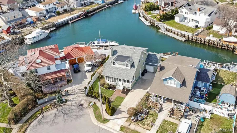 62 W 1st Street, Freeport, NY 11520 - #3