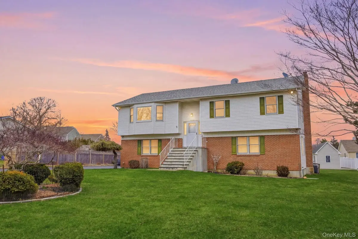 1450 Mccann Lane, Greenport West, NY 11944 - #1