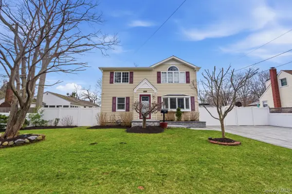 68 Fuller Avenue, Islip, NY 11751