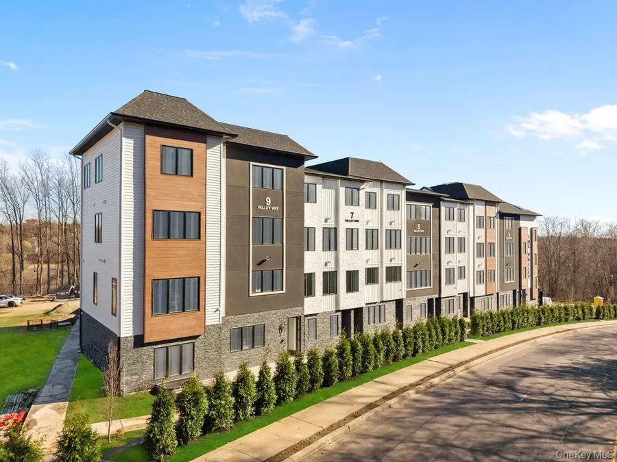 3 Valley Way #220, Spring Valley, NY 10977 - #2