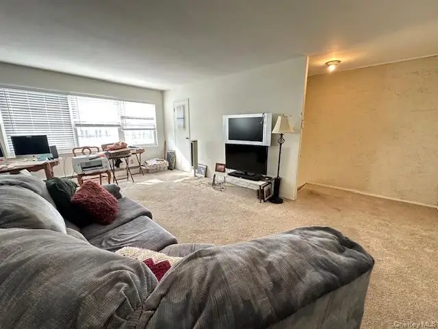 305 Towne House Village, Islandia, NY 11749 - #2