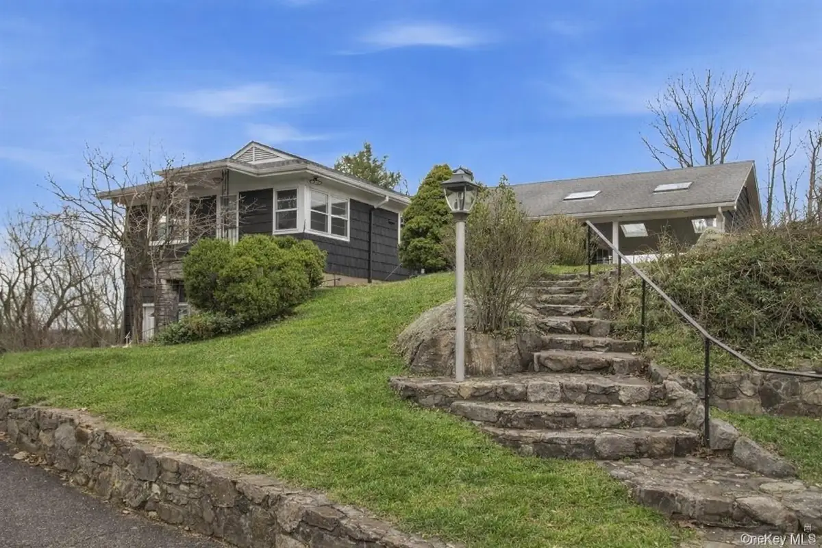 27 Allapartus Circle, Ossining, NY 10562 - #1