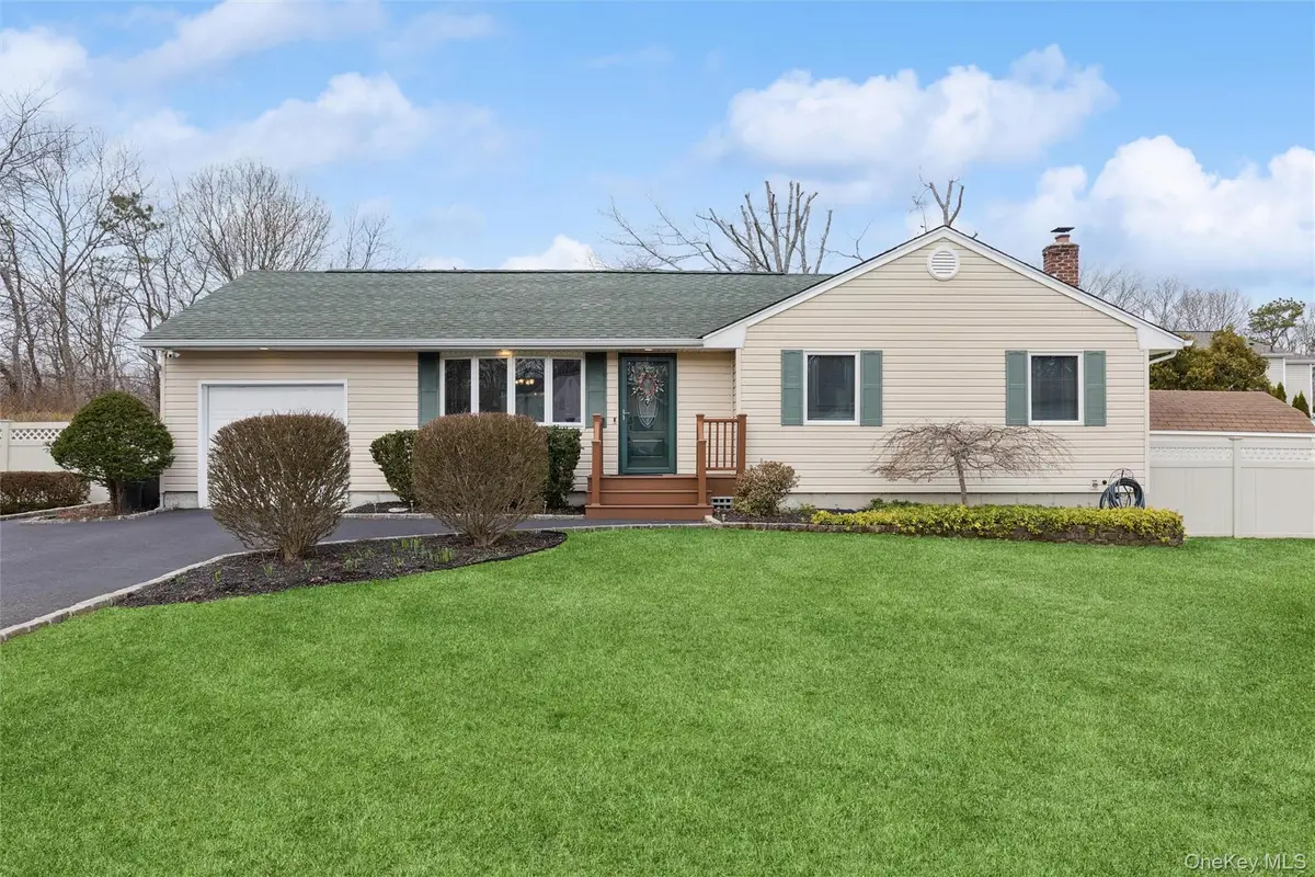 140 Oak Street, Medford, NY 11763 - #1