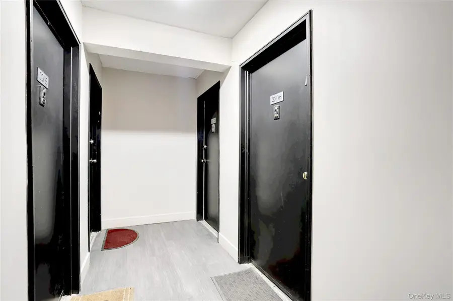 220 Kearsing Parkway #G, Monsey, NY 10952 - #3