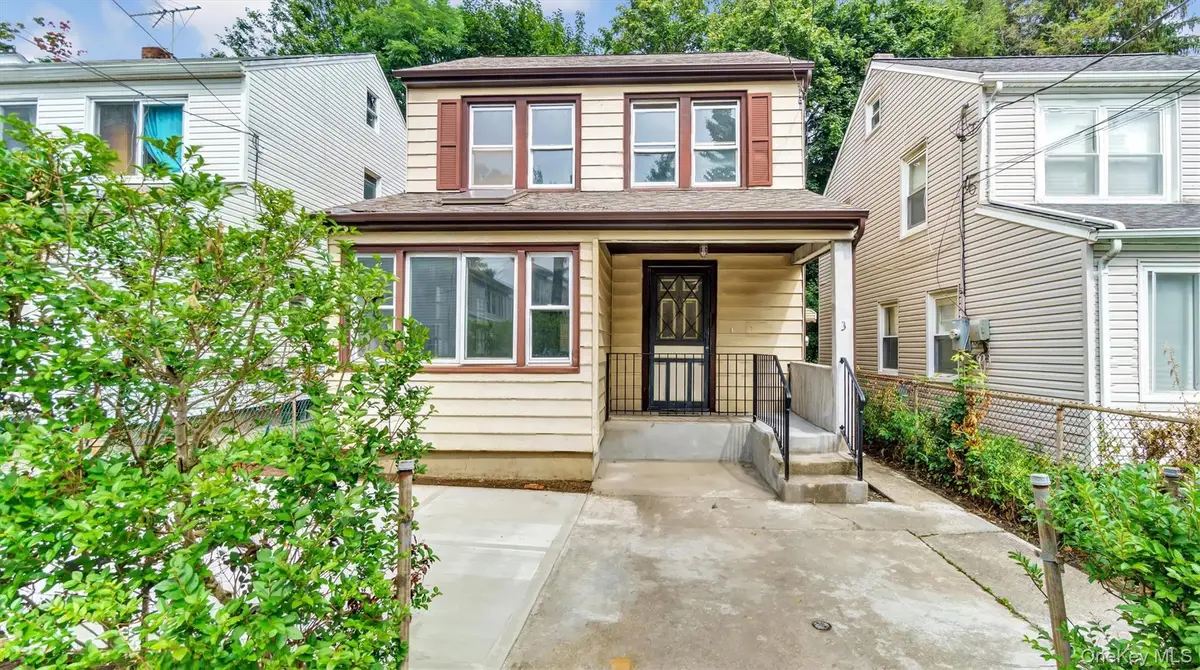 3 Walnut Place, Great Neck, NY 11021 - #1