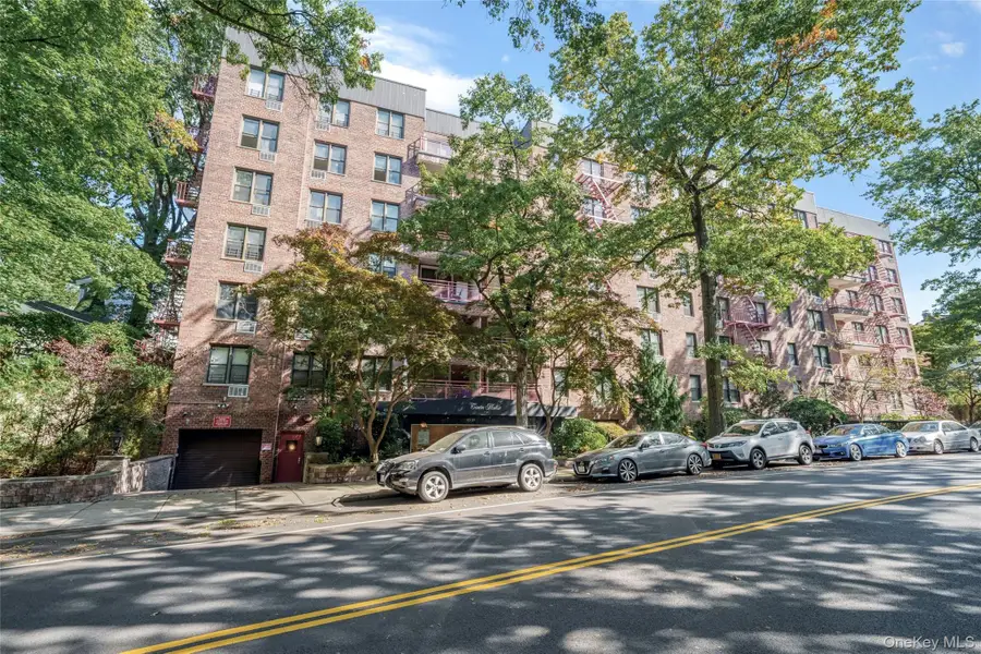 43-25 Douglaston Parkway #6K, Douglaston, NY 11363 - #2