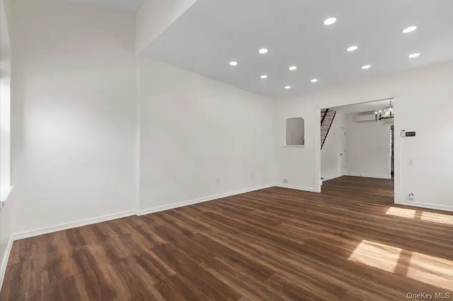 34-35 Jordan Street, Flushing, NY 11358 - #2