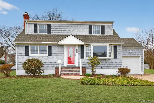 4072 Maywood Drive, Seaford, NY 11783