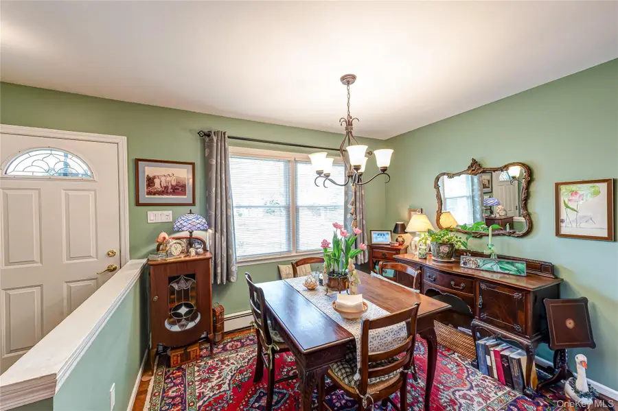 19 Harvard Road, Shoreham, NY 11786 - #3