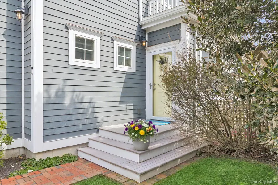 188 S Country Road, Remsenburg, NY 11960 - #3