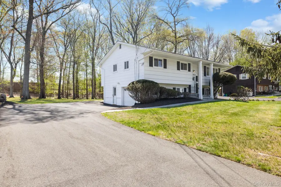 26 Spruce Lane, West Nyack, NY 10994 - #3