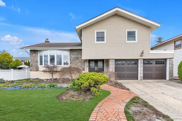 904 Park Lane, Valley Stream, NY 11581