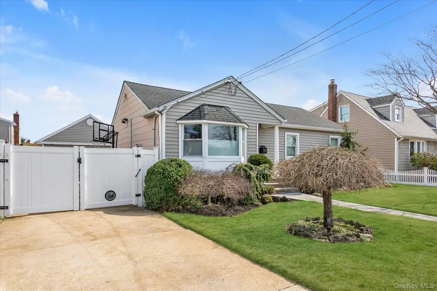 2382 Garfield Street, North Bellmore, NY 11710 - #2