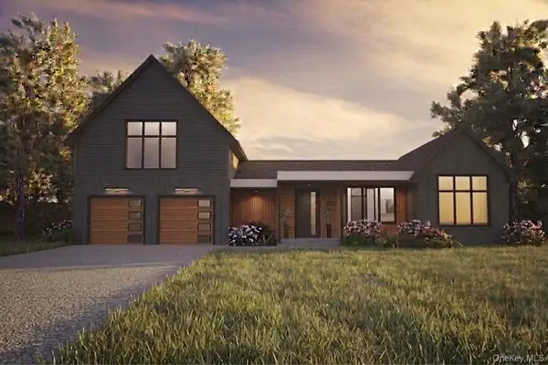 4 Warwick Isle Boulevard, Pine Island, NY 10969