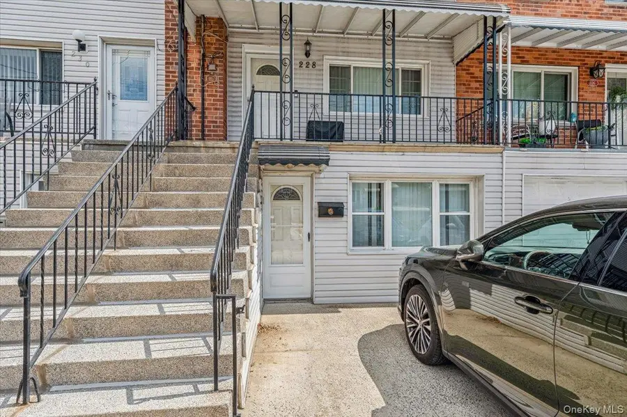 228 Calhoun Avenue, Bronx, NY 10465 - #2