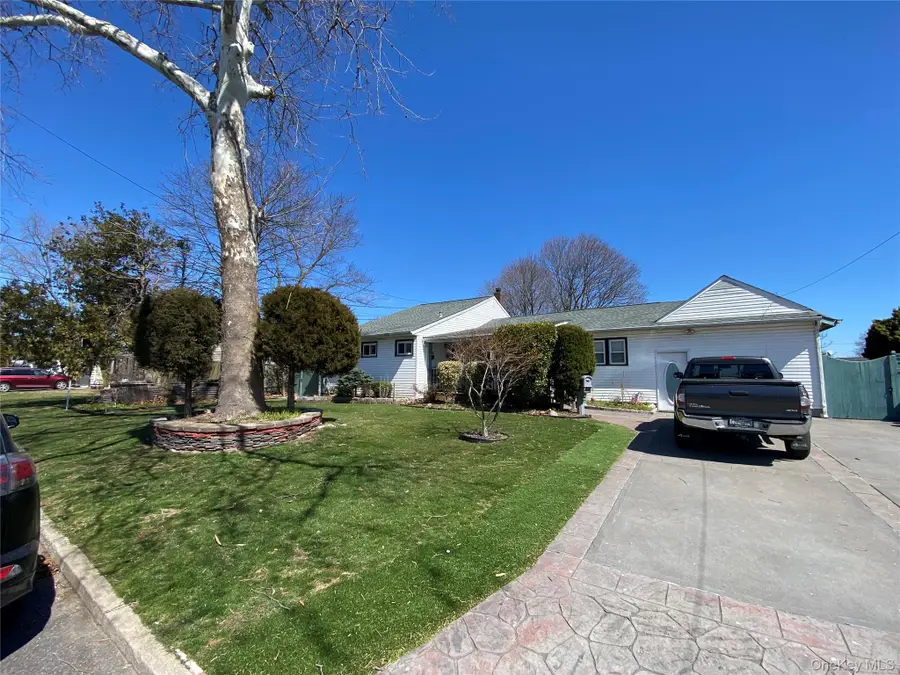 1327 Brooklyn Boulevard, Bay Shore, NY 11706 - #2