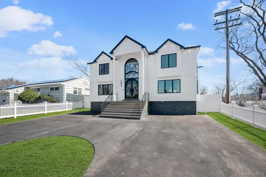 15 Forest Road, Valley Stream, NY 11581 - #3