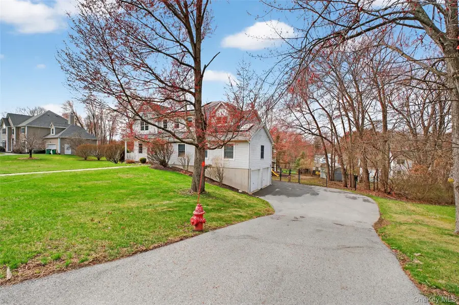 24 Coachlight Drive, Poughkeepsie, NY 12603 - #3