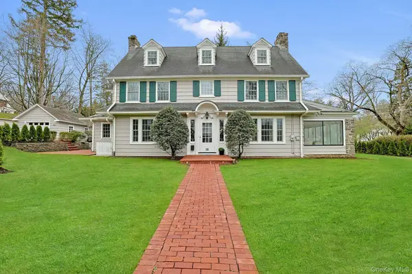 92 Walworth Avenue, Scarsdale, NY 10583