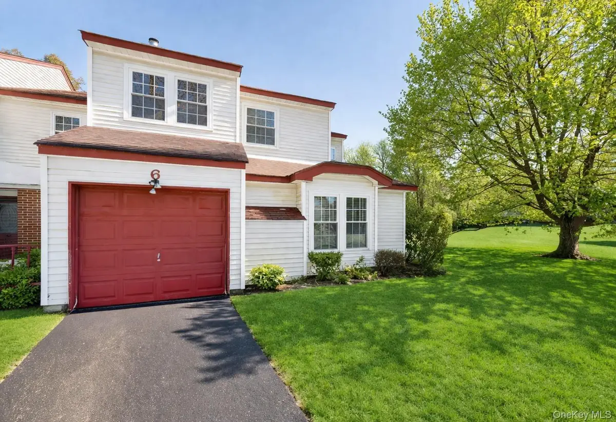 6 Georgian Court, Coram, NY 11727 - #1