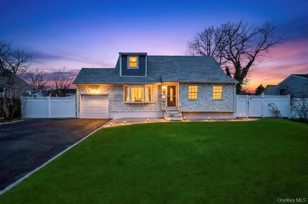 41 Walton Street, Brentwood, NY 11717 - #1