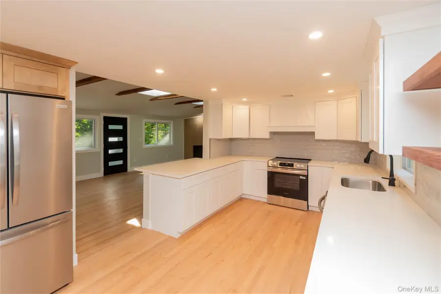 11 Tree Top Lane, Poughkeepsie, NY 12603 - #2