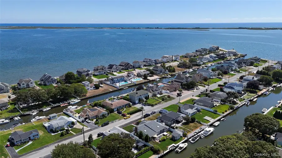 15 Marlin Road, East Quogue, NY 11942 - #3