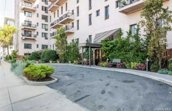 100 W Broadway #3-D, Long Beach, NY 11561