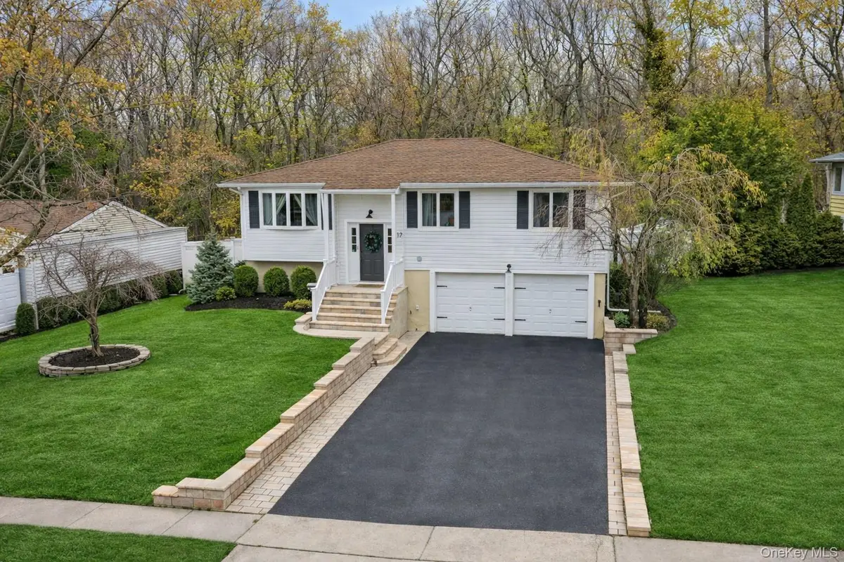 17 Country Lane Drive, Kings Park, NY 11754 - #1