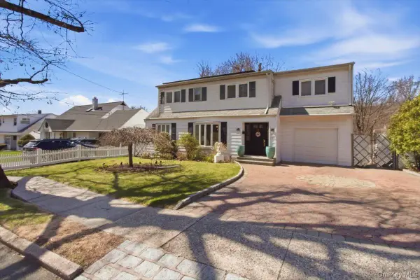 129 Gailmore Drive, Yonkers, NY 10710