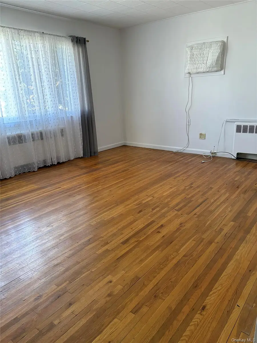 9 Northcote Road, Westbury, NY 11590 - #2