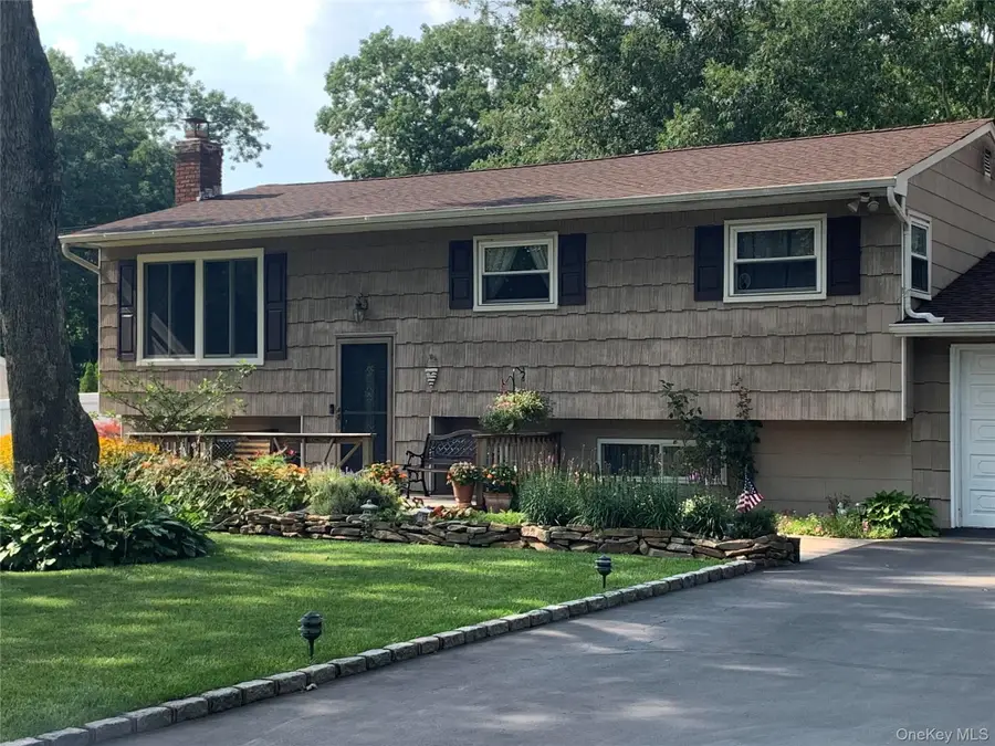 171 Shelter Road, Ronkonkoma, NY 11779 - #2