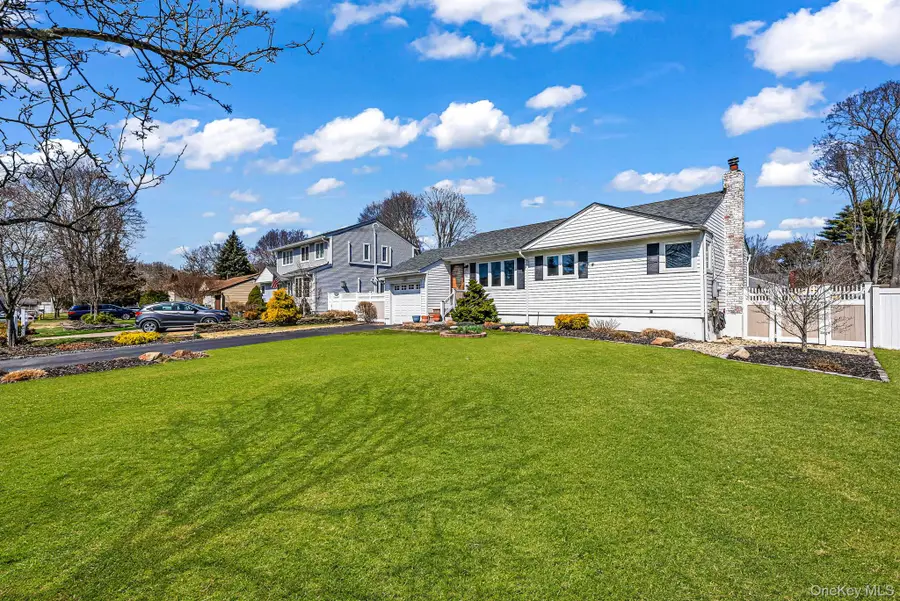 7 Gedney Avenue, Smithtown, NY 11787 - #3