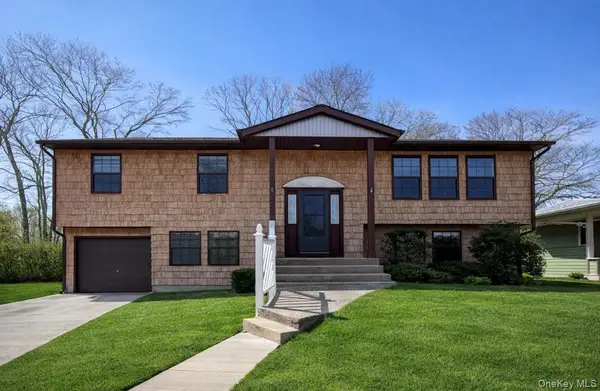 676 Bohemia Parkway, Sayville, NY 11782