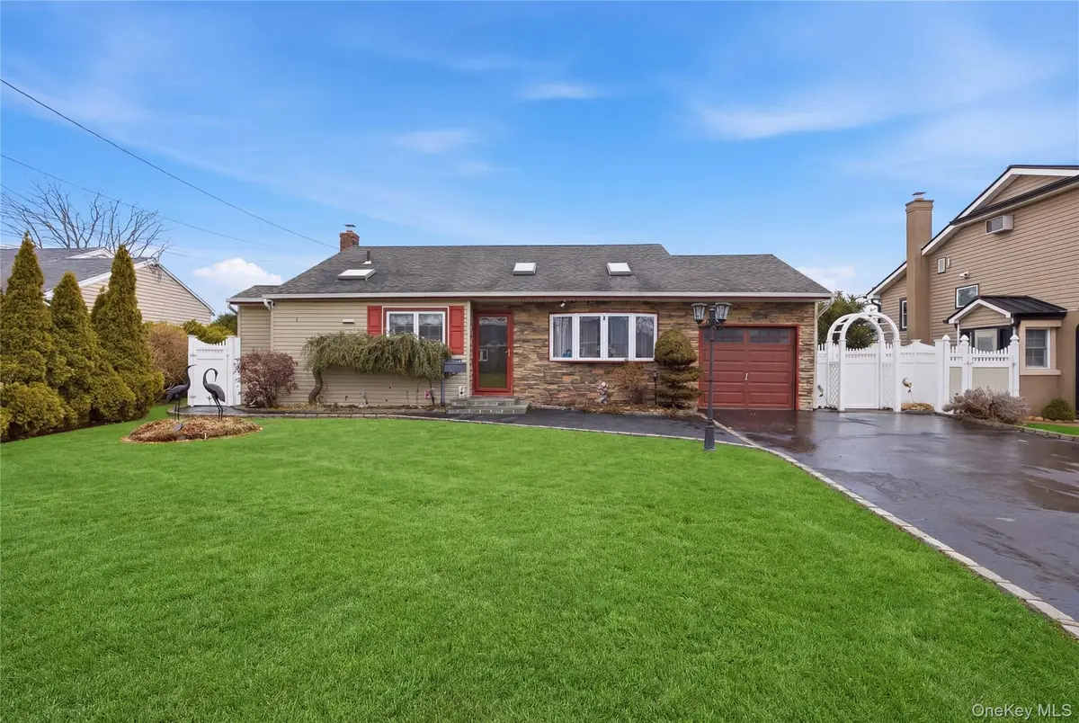 831 N Erie Avenue, Lindenhurst, NY 11757 - #1