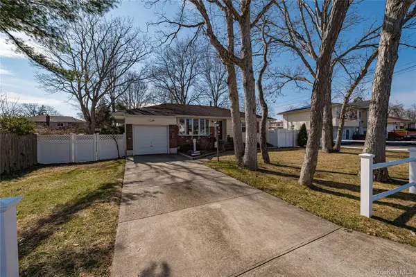 242 W 3rd Street, Deer Park, NY 11729