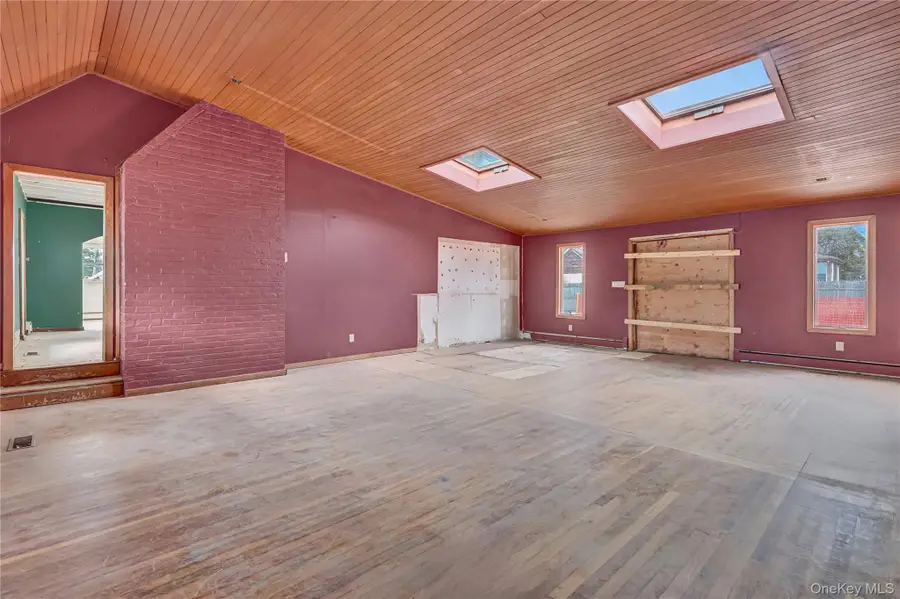 97 Pardee Avenue, Islip, NY 11751 - #3