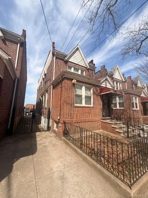 52-30 62nd Street, Maspeth, NY 11378 - #3