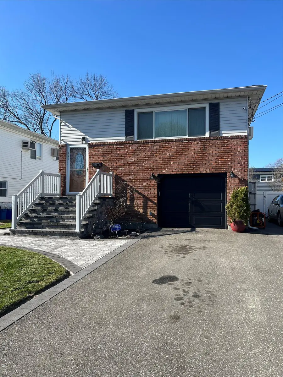 827 Bermuda Road, West Babylon, NY 11704 - #2