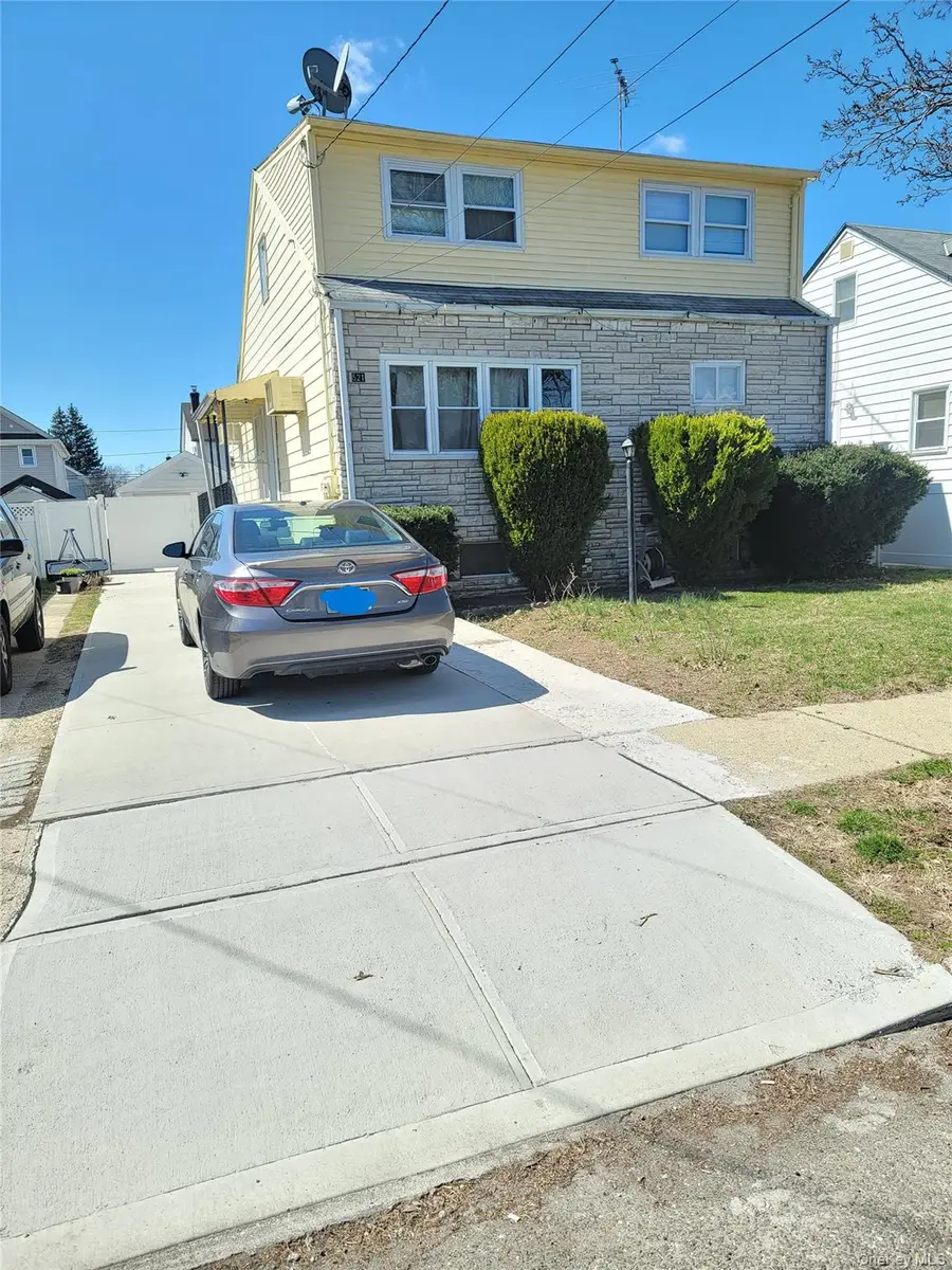 521 N 7th Street, New Hyde Park, NY 11040 - #2