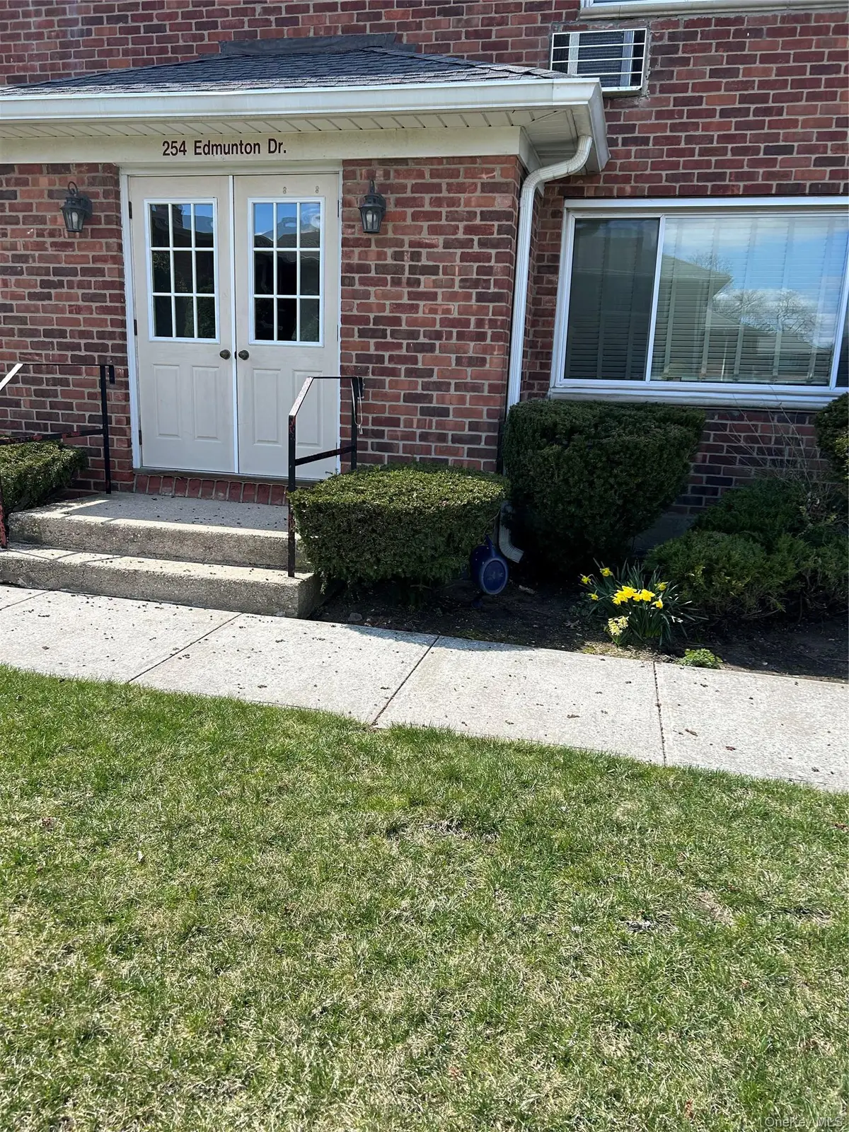 254 Edmunton Drive #K1 Edmunton Drive #k1 #K1, North Babylon, NY 11703 - #1