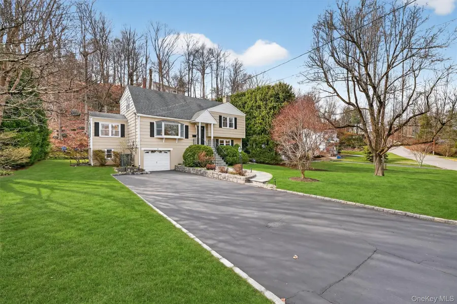 18 Clovebrook Road, Valhalla, NY 10595 - #2