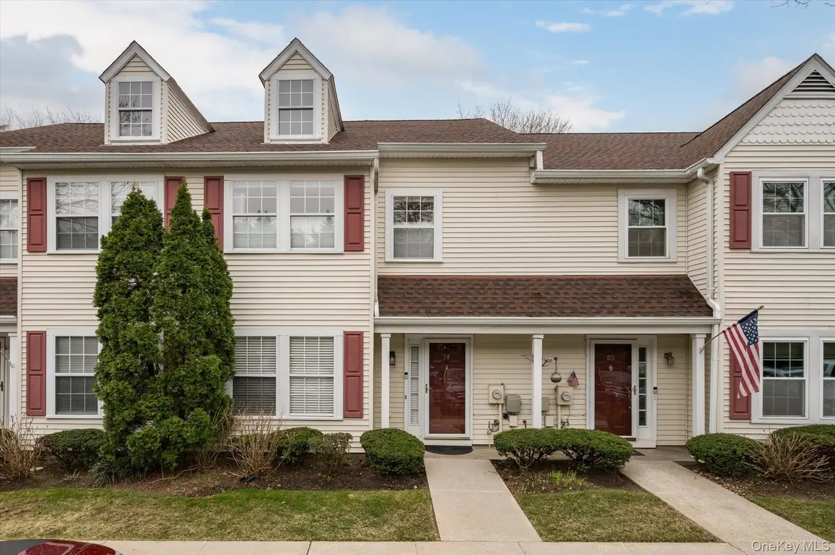 54 Stratford Green, Farmingdale, NY 11735 - #1