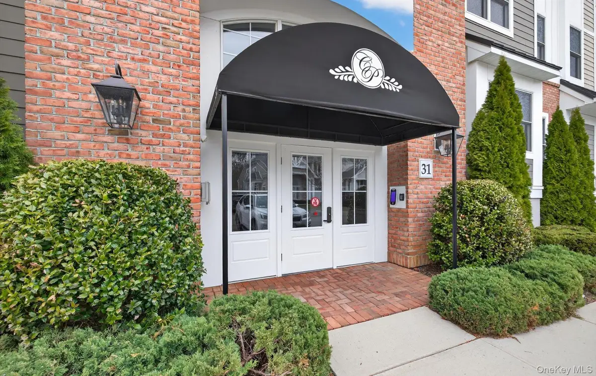 31201 Spruce Pond Circle, Plainview, NY 11803 - #1