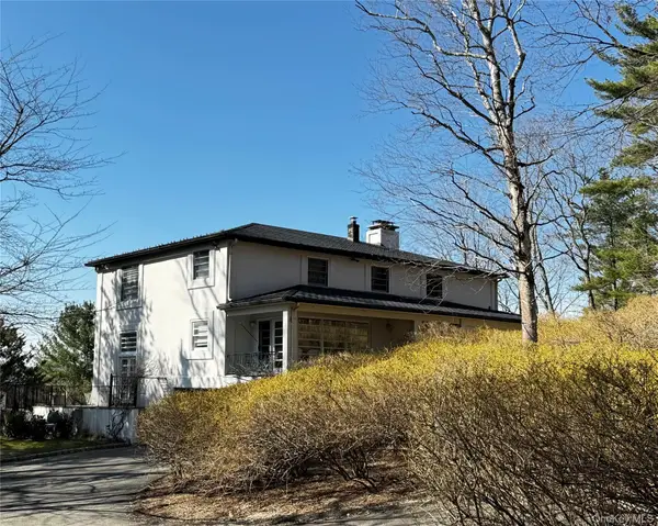 94 Cliff Road, Tuxedo Park, NY 10987