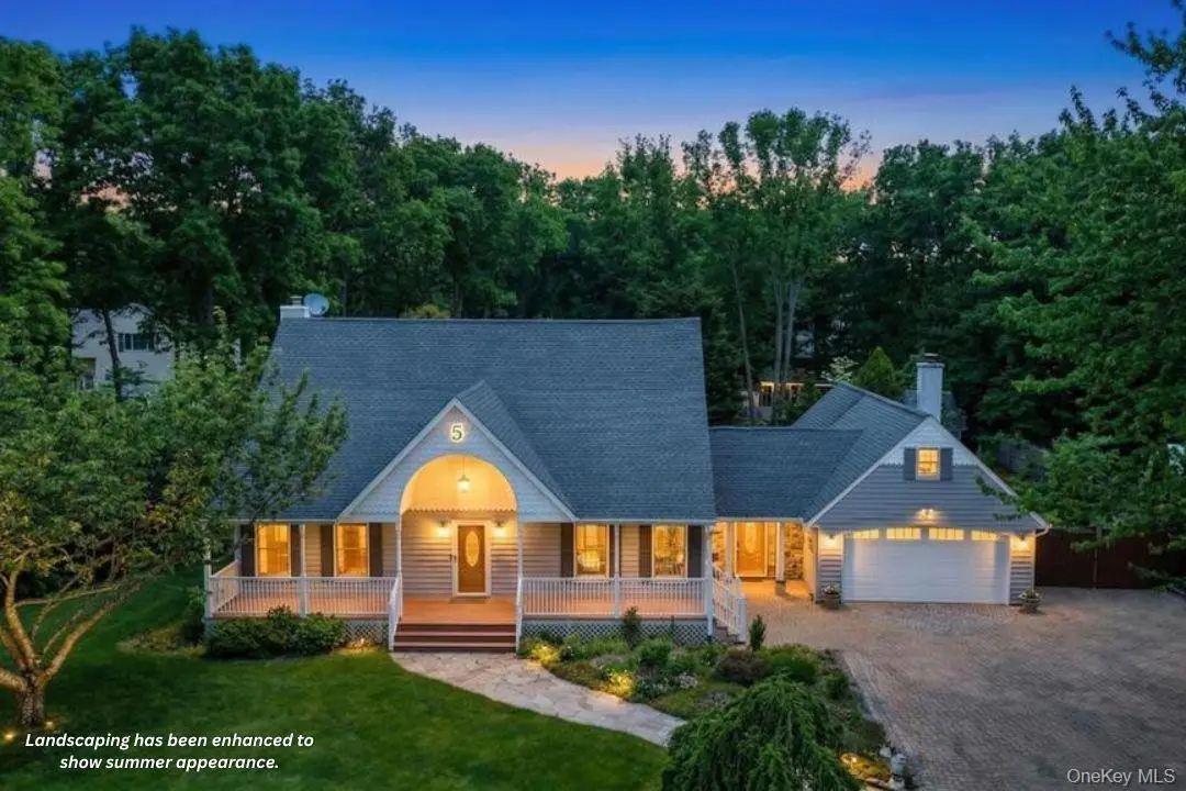 18 Jerusalem Hollow Road, Manorville, NY 11949 - #1