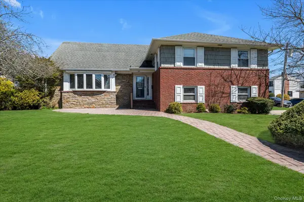 164 Blackheath Road, Lido Beach, NY 11561