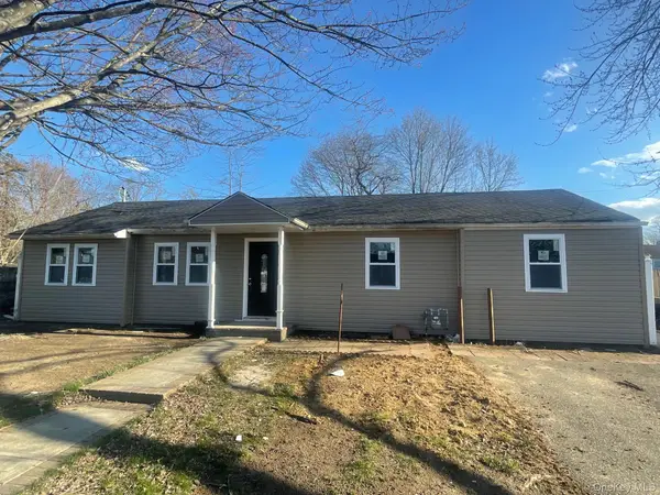 Address Withheld By Seller, Central Islip, NY 11722