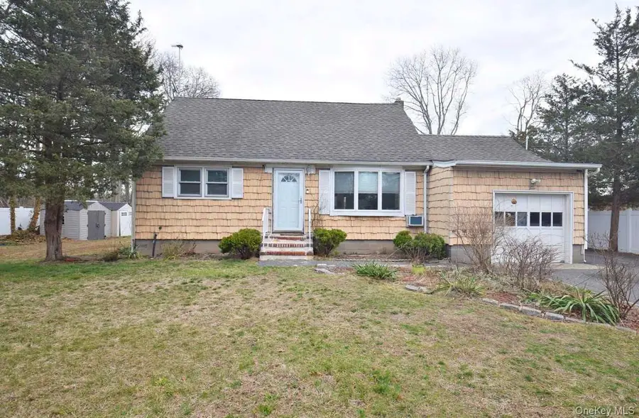 3 Windus Drive, Shirley, NY 11967 - #3